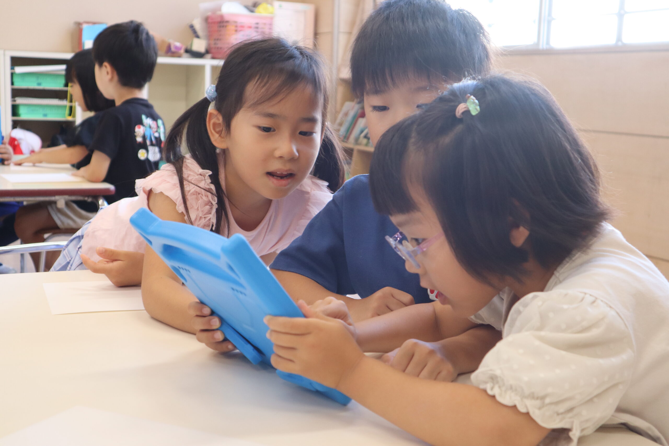 園児用のタブレットを導入