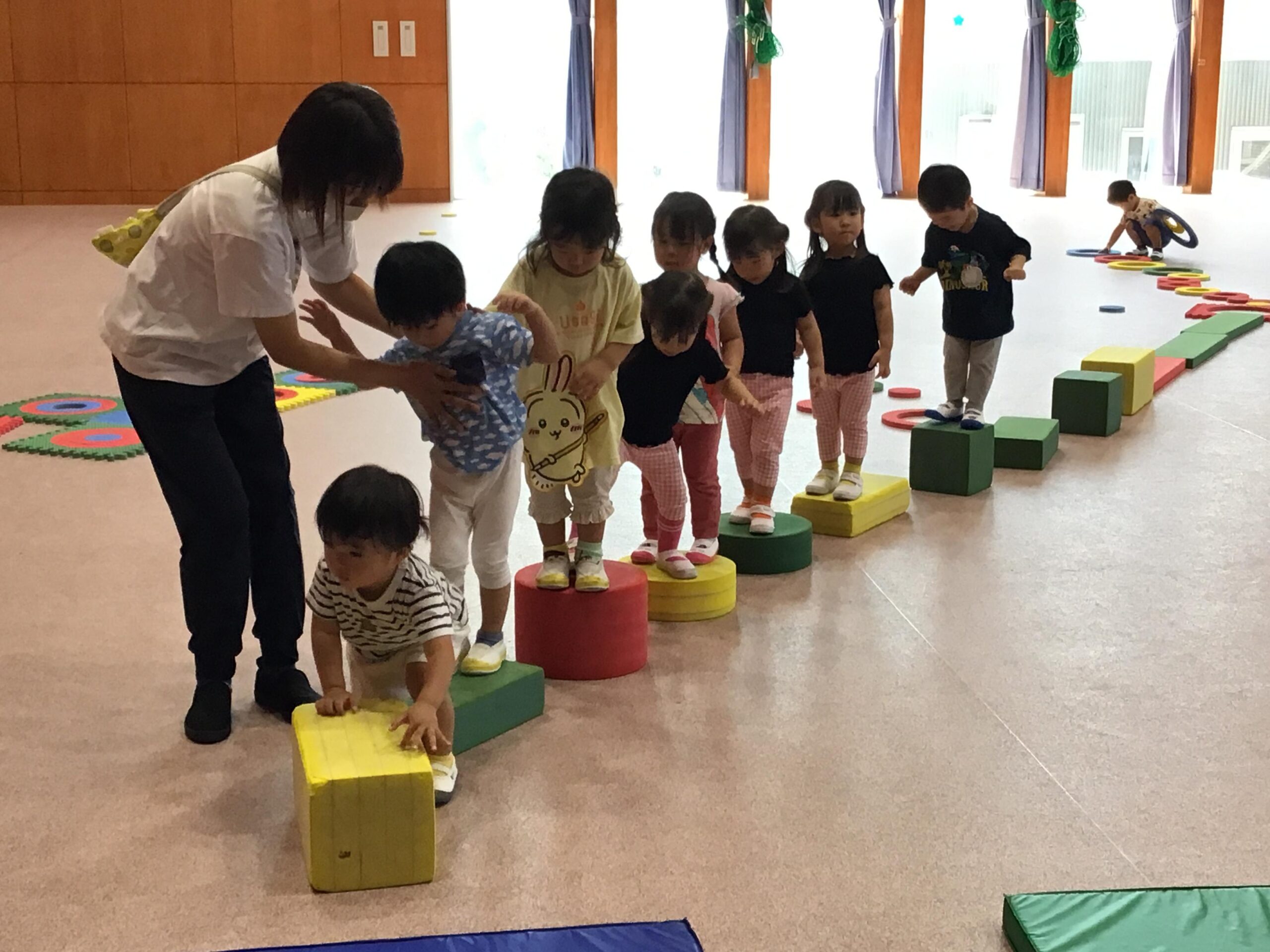 雨の日もニコニコ 楽しく遊んだよ♪