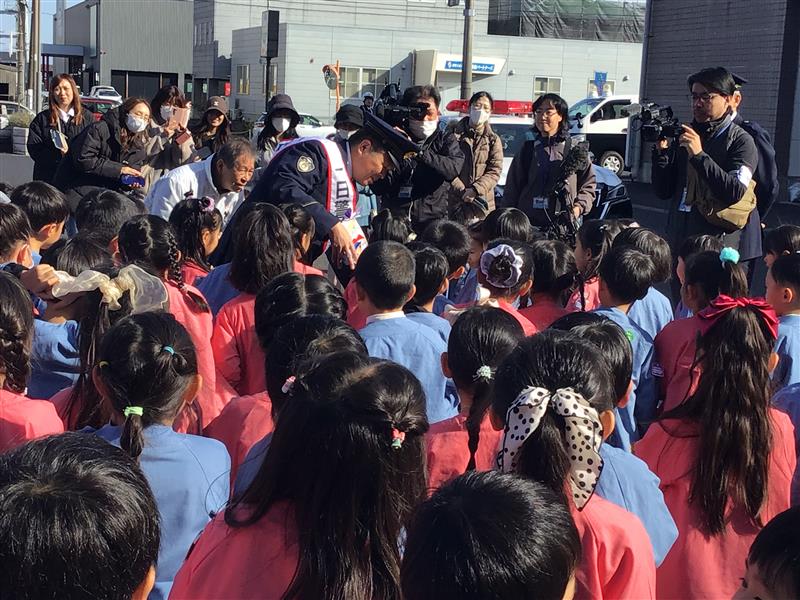 いつもありがとう〜♬警察で出発式に参加したよ🚓
