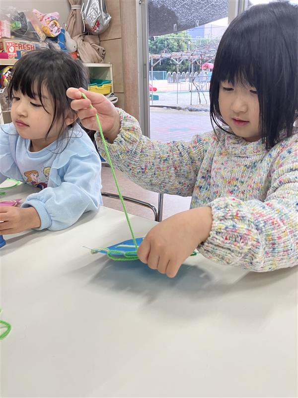 冬をたのしむ製作❄️ スノードームと毛糸🧶通し