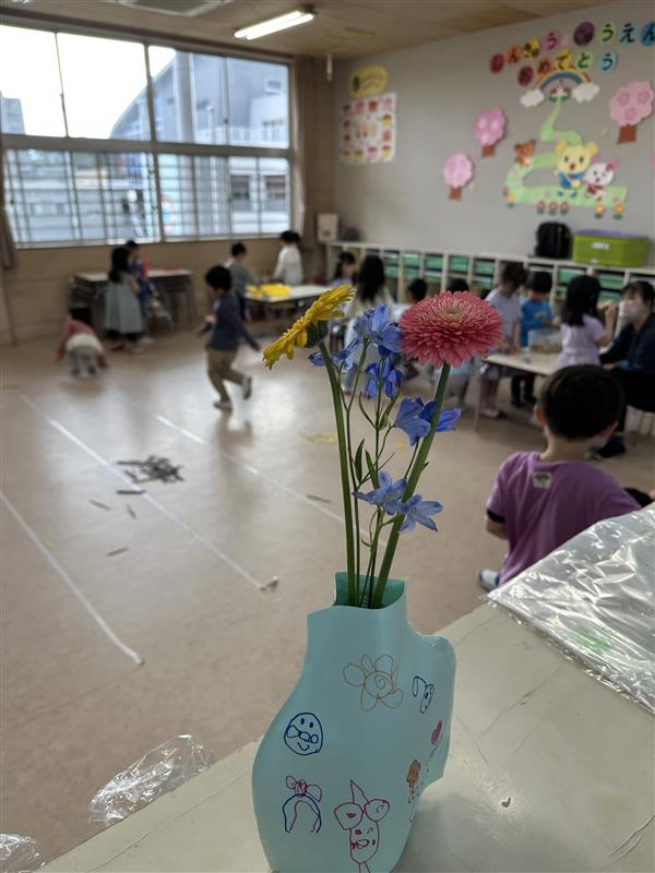 今年度も素敵なお花が届きました